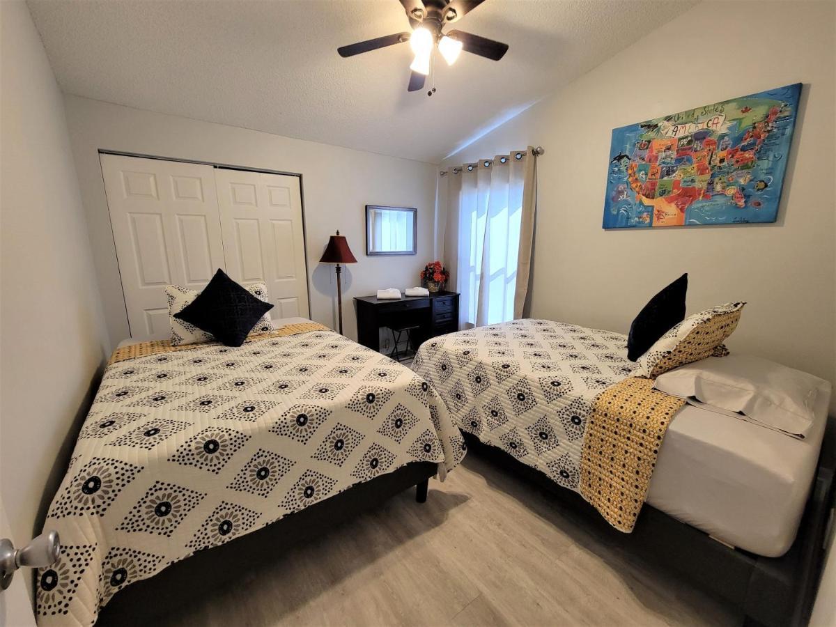Beautiful Townhouse Easy Access To Everything. Клиъруотър Екстериор снимка